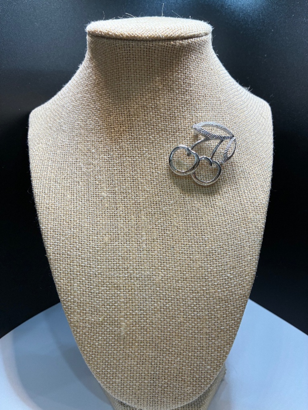 Vintage Sarah Coventry Silver-tone Cherries brooch/pin